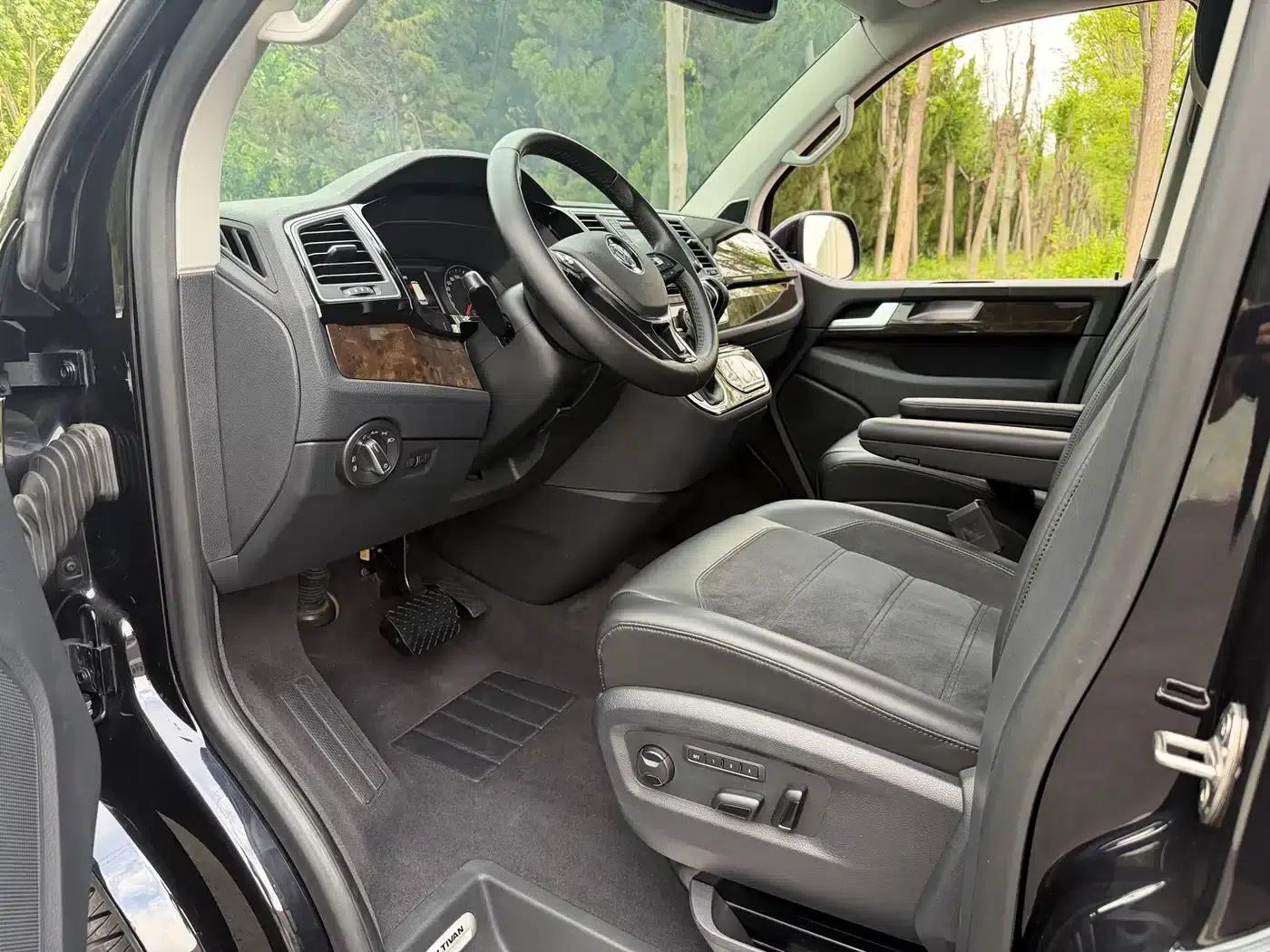 Multivan 2018 2.0TSI 4WD Explorer Edition 7-seater — миниатюра 14