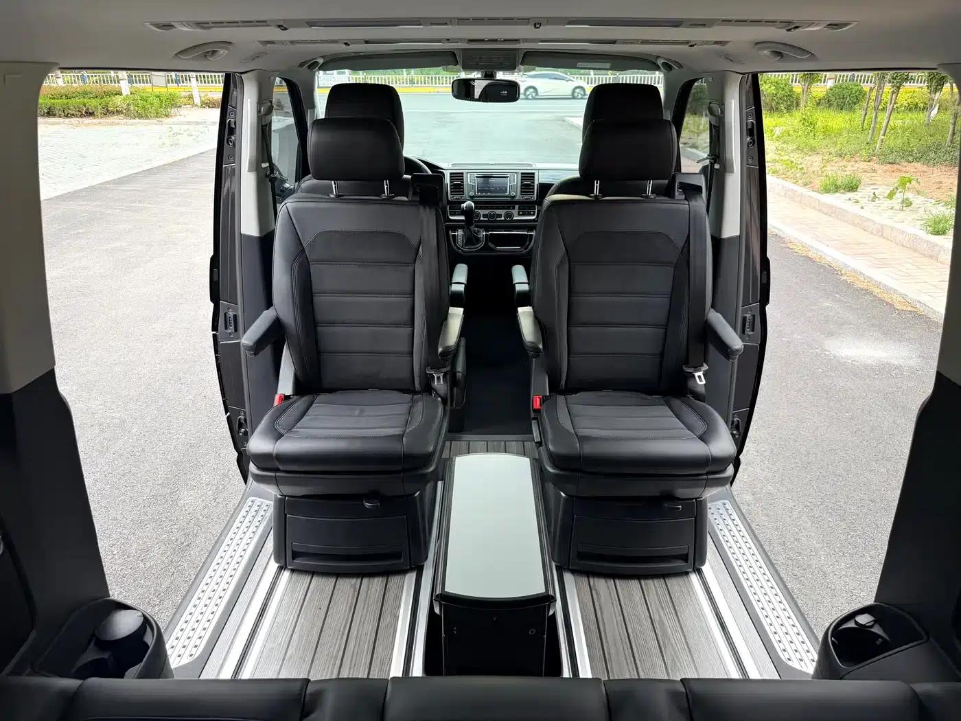 Multivan 2018 2.0TSI 4WD Explorer Edition 7-seater — миниатюра 17