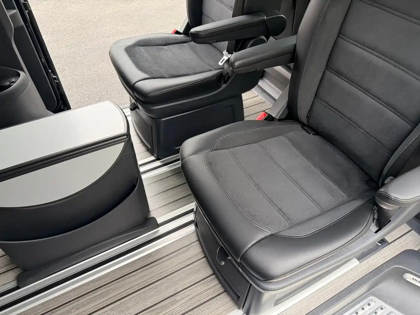 Multivan 2018 2.0TSI 4WD Explorer Edition 7-seater — миниатюра 24