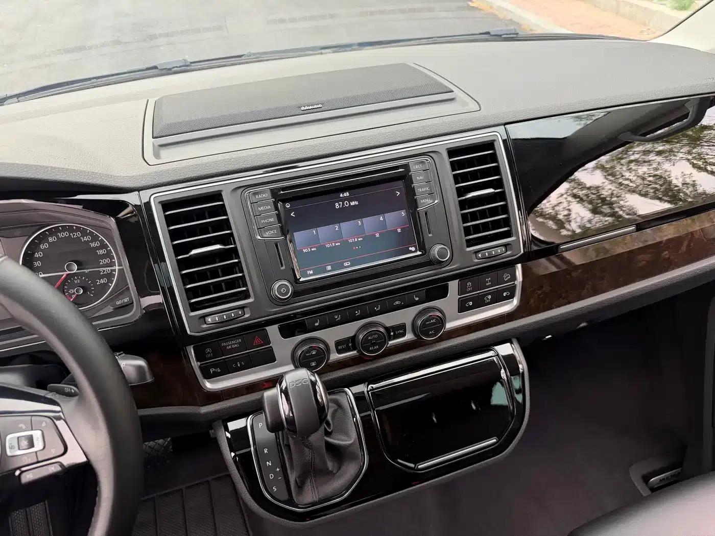 Multivan 2018 2.0TSI 4WD Explorer Edition 7-seater — миниатюра 9