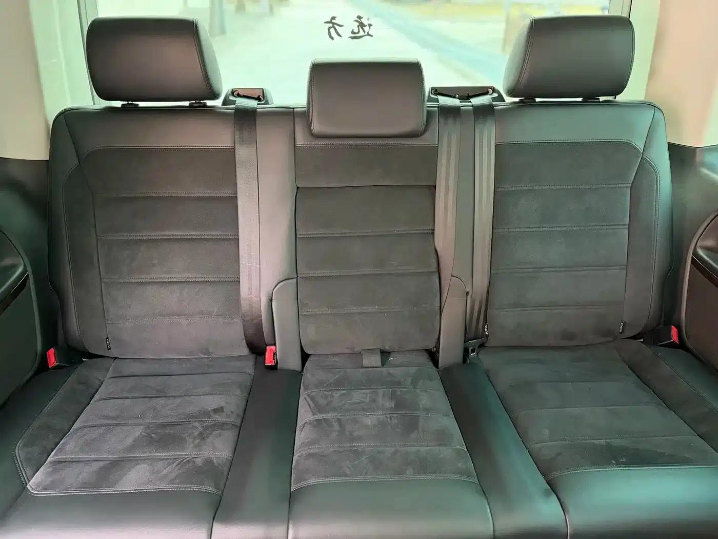 Multivan 2018 2.0TSI 4WD Premium Edition 7-Seater — миниатюра 11