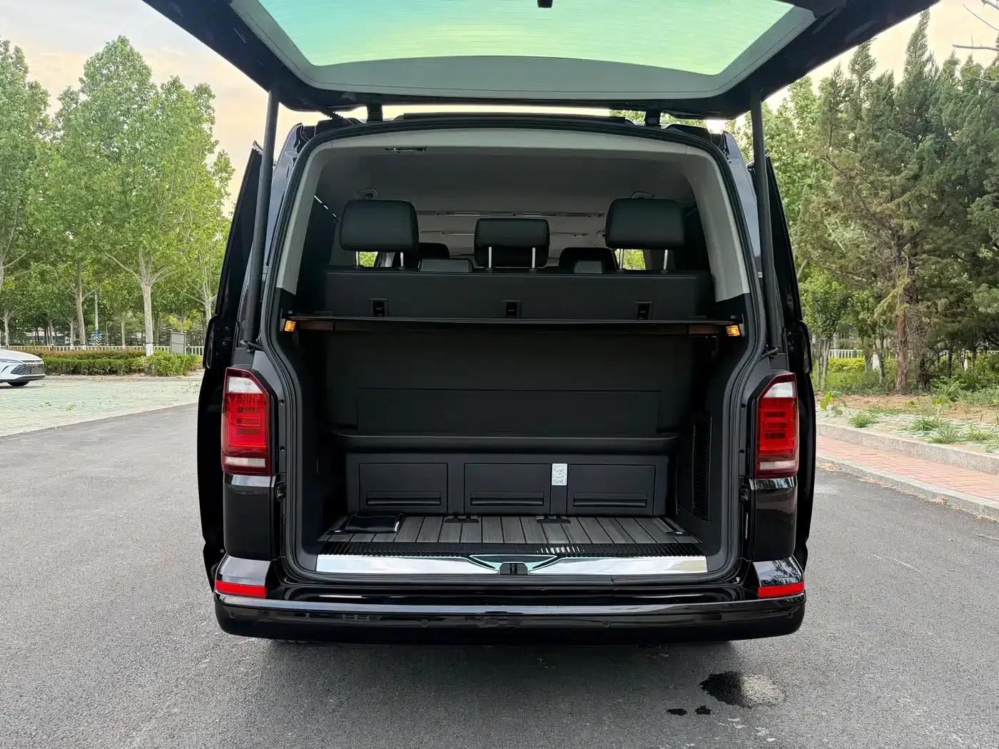 Multivan 2019 2.0TSI 2WD Luxury 7-Seater — миниатюра 24