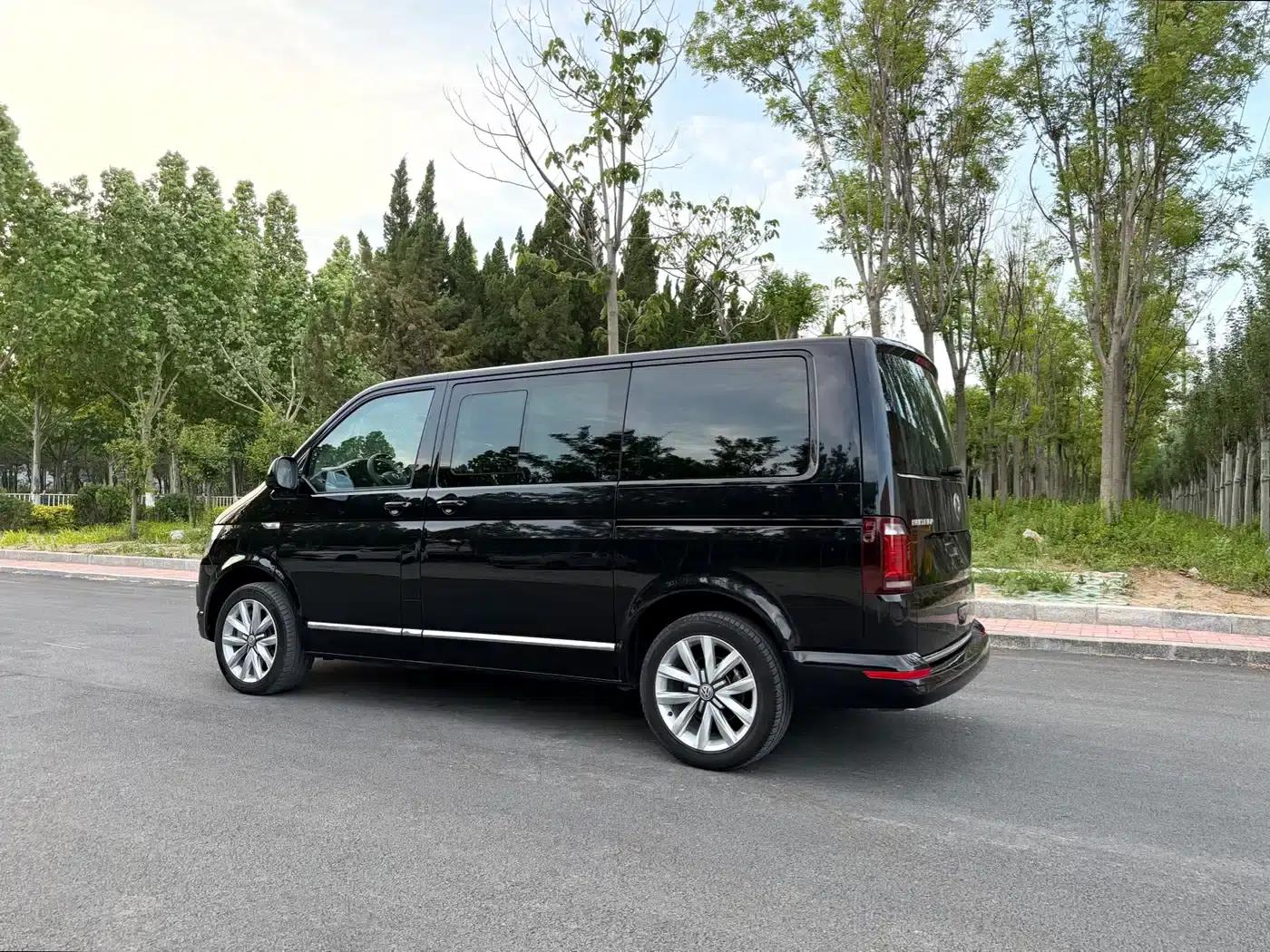 Multivan 2019 2.0TSI 2WD Luxury 7-Seater — миниатюра 5
