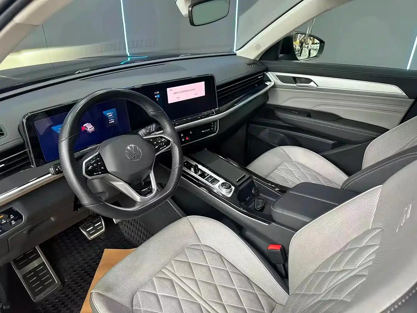 2024 Range Rover 380TSI AWD R-Line Cruiser — миниатюра 11