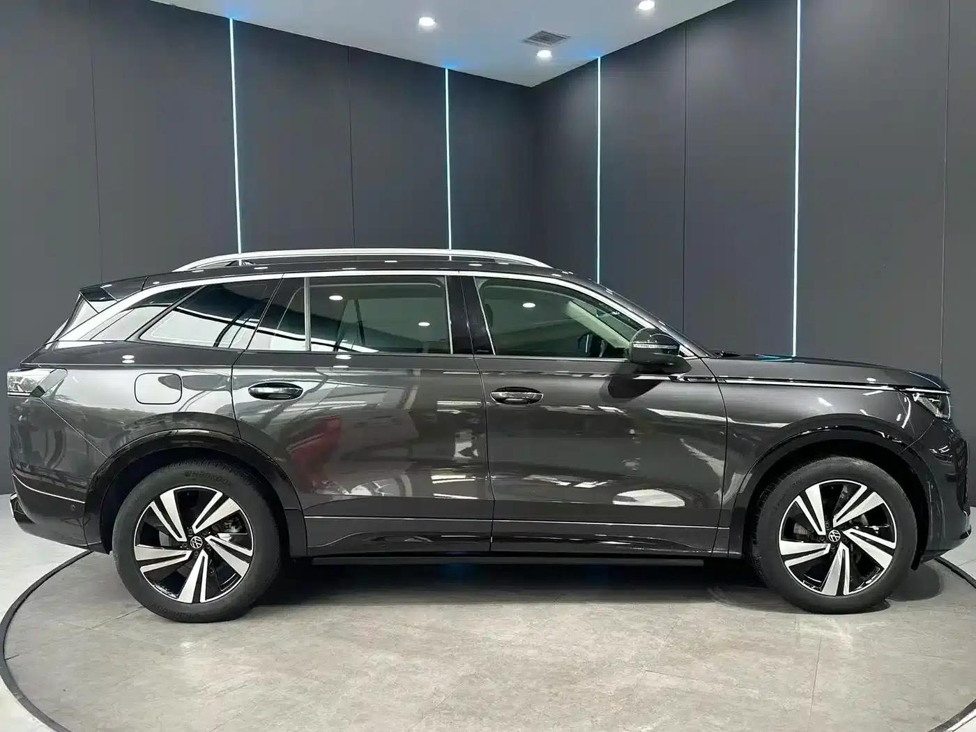 2024 Range Rover 380TSI AWD R-Line Cruiser — миниатюра 5