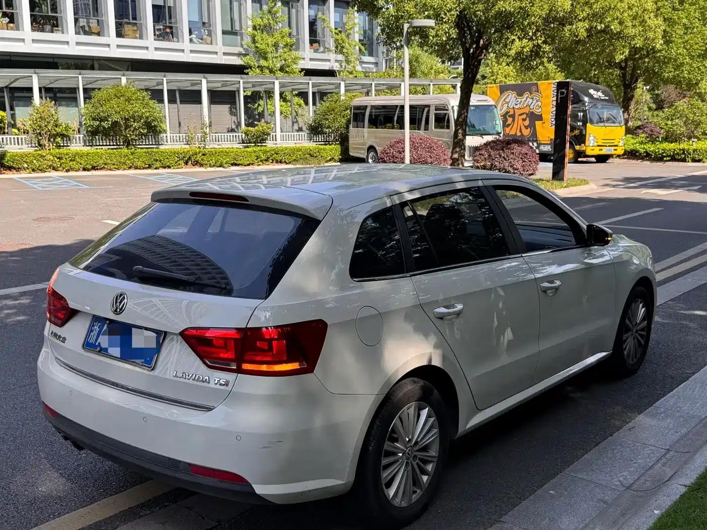 Lavida Gran Turismo 2013 1.4TSI Automatic Comfort Model — миниатюра 4