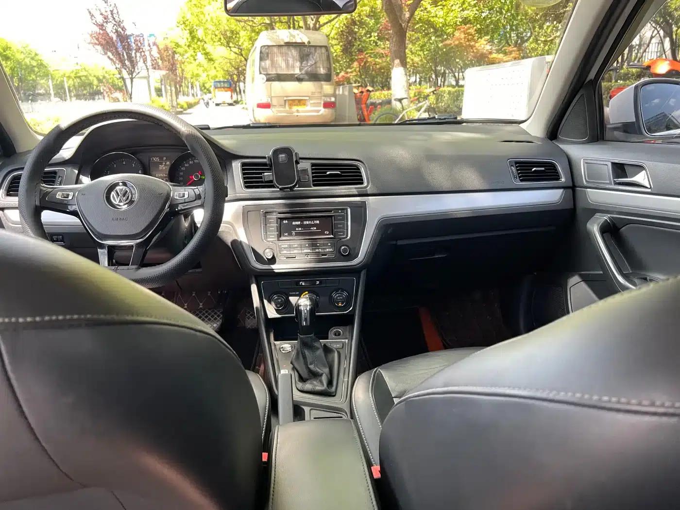 Lavida Gran Turismo 2017 230TSI DSG Comfort Edition — миниатюра 13