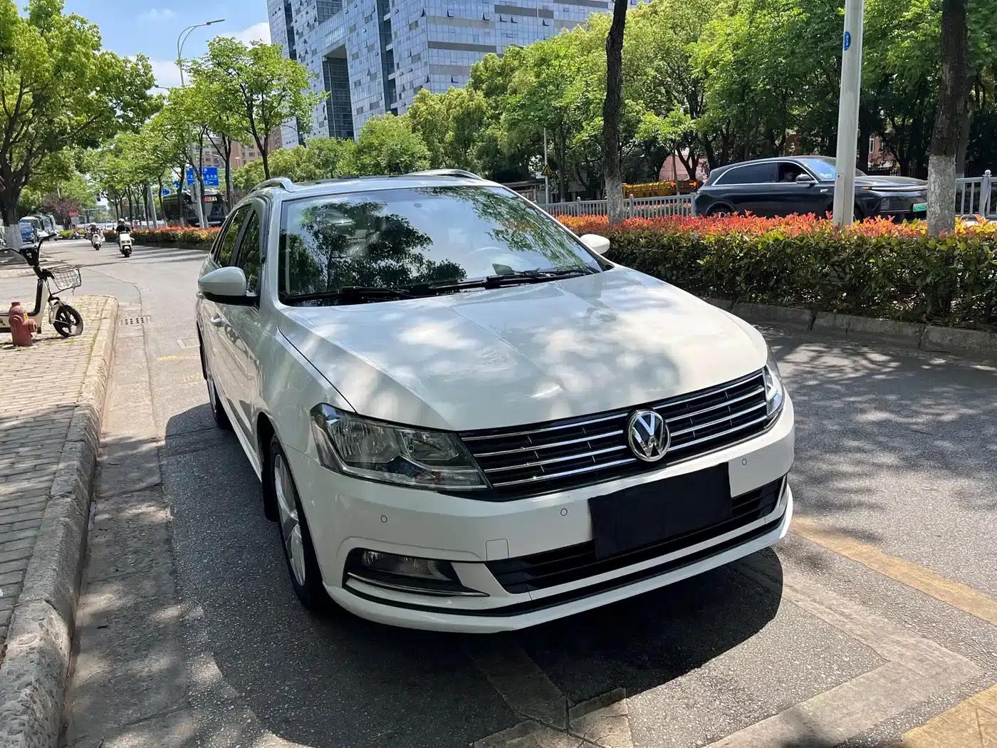 Lavida Gran Turismo 2017 230TSI DSG Comfort Edition — миниатюра 3