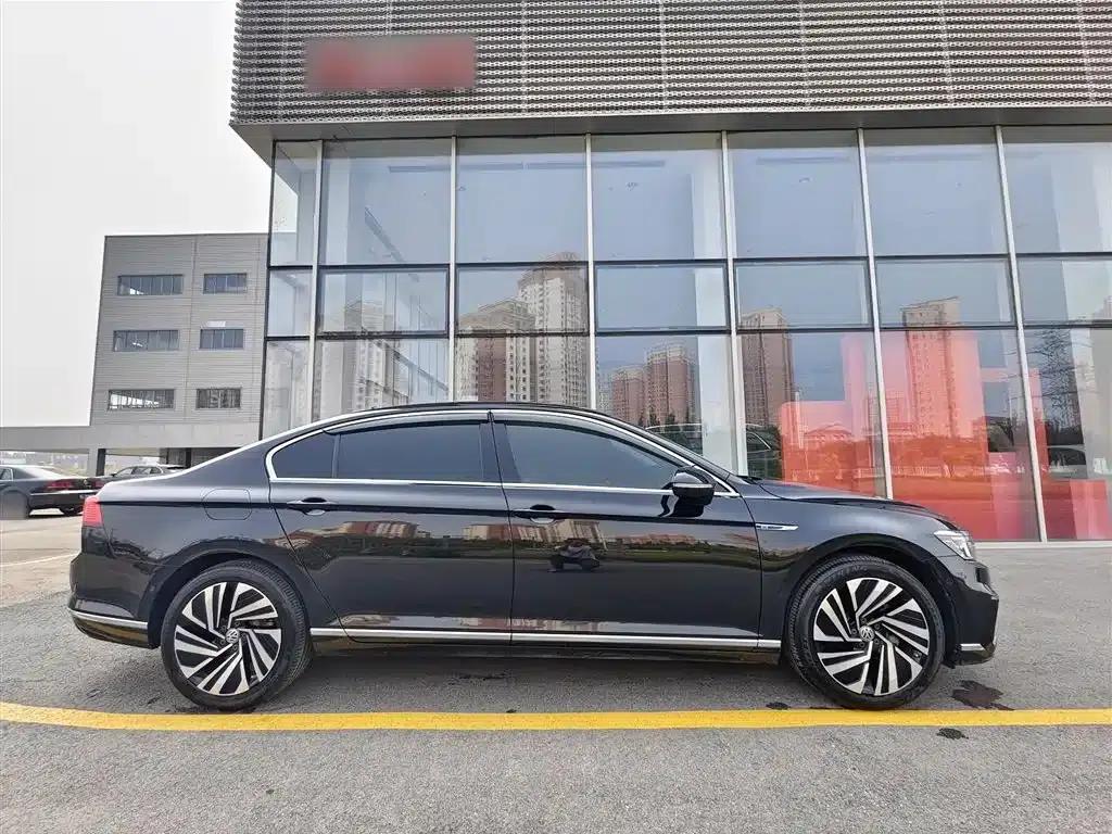 2020 Volkswagen Passat GTE Plug-in Hybrid GTE Premium — миниатюра 7