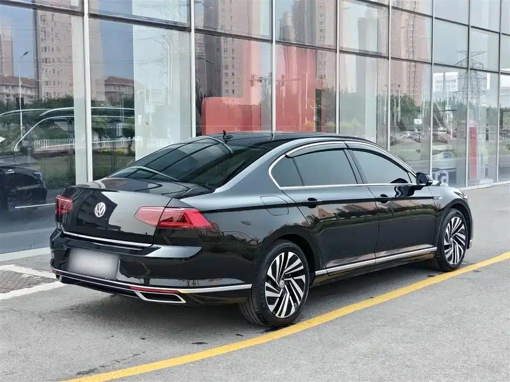 2020 Volkswagen Passat GTE Plug-in Hybrid GTE Premium — миниатюра 10