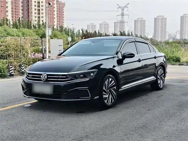 2020 Volkswagen Passat GTE Plug-in Hybrid GTE Premium