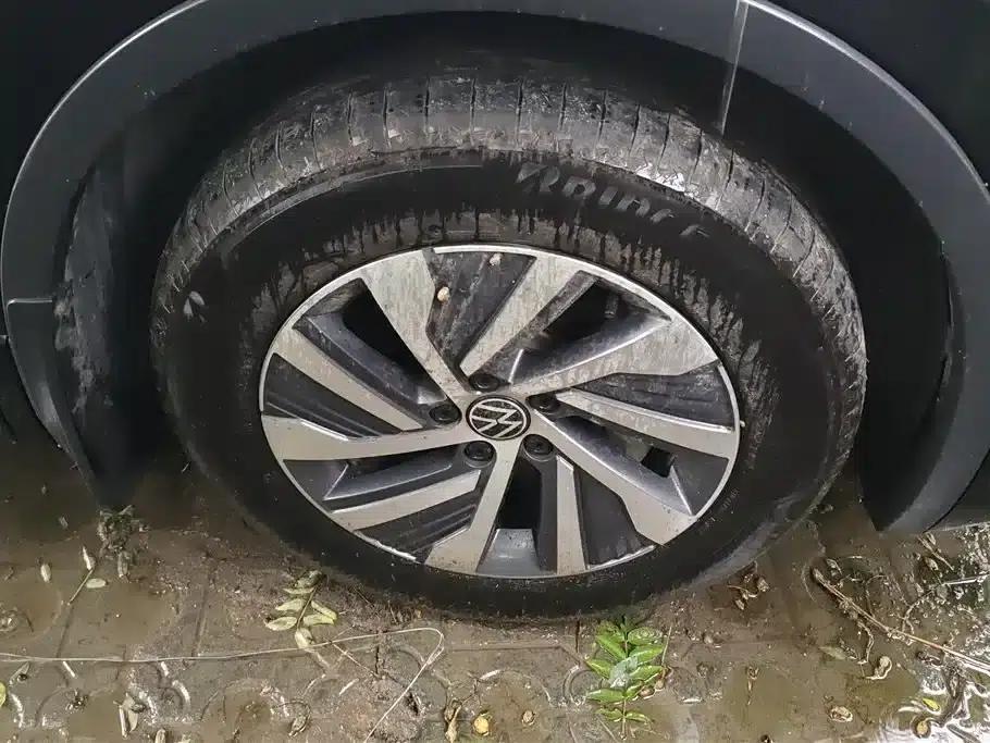 Tiguan L Plug-in Hybrid 2023 430PHEV Plug-in Hybrid Flagship Edition — миниатюра 6