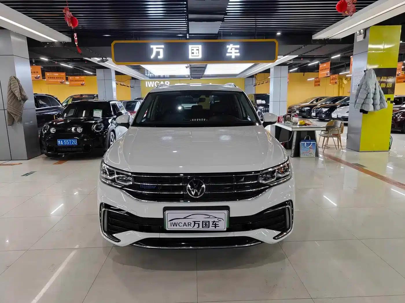 Tiguan L Plug-in Hybrid 2022 430PHEV Plug-in Hybrid Flagship Edition — миниатюра 1