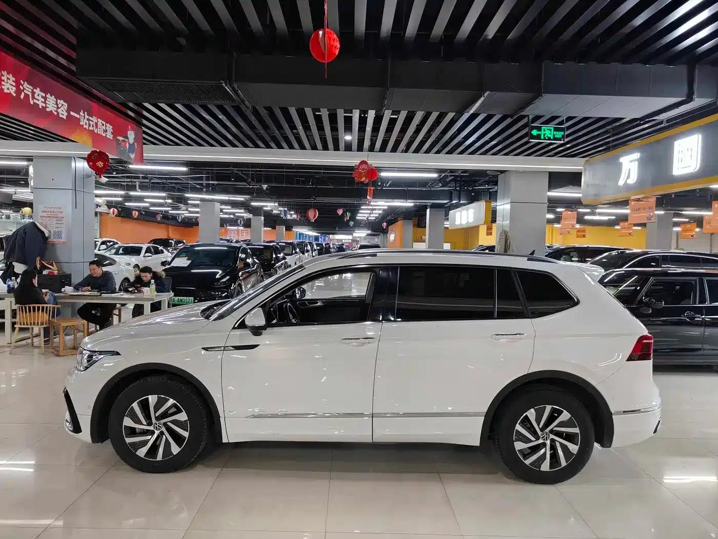 Tiguan L Plug-in Hybrid 2022 430PHEV Plug-in Hybrid Flagship Edition — миниатюра 5