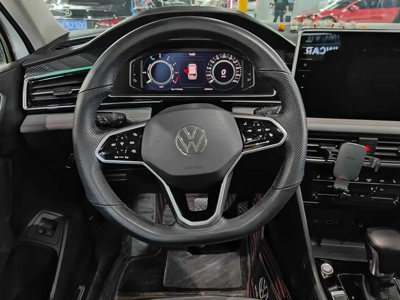Tiguan L Plug-in Hybrid 2022 430PHEV Plug-in Hybrid Flagship Edition — миниатюра 8