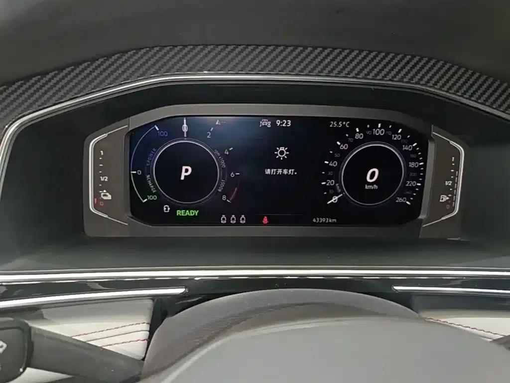 2022 Volkswagen Tiguan L Plug-in Hybrid 430PHEV Premium Edition — миниатюра 12