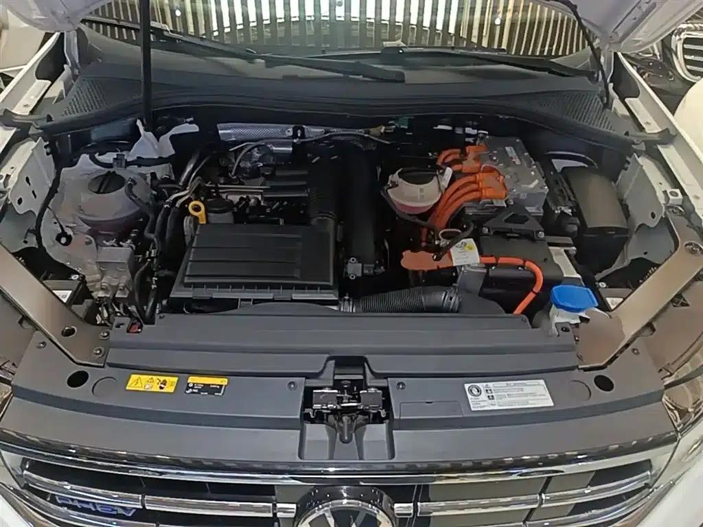2022 Volkswagen Tiguan L Plug-in Hybrid 430PHEV Premium Edition — миниатюра 20