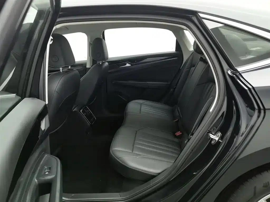 2022 Volkswagen Passat Plug-in Hybrid 430PHEV Hybrid Business Edition — миниатюра 15
