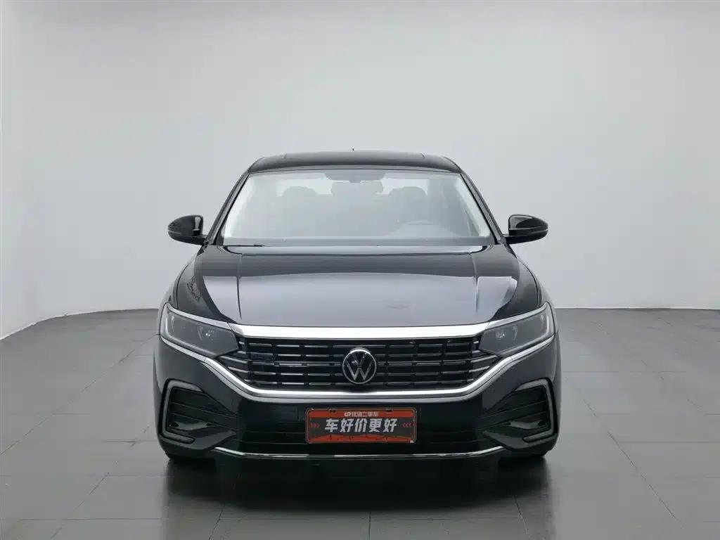 2022 Volkswagen Passat Plug-in Hybrid 430PHEV Hybrid Business Edition — миниатюра 3
