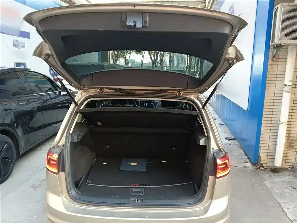 Golf Sportsvan 2018 230TSI Automatic Entry-Level — миниатюра 15