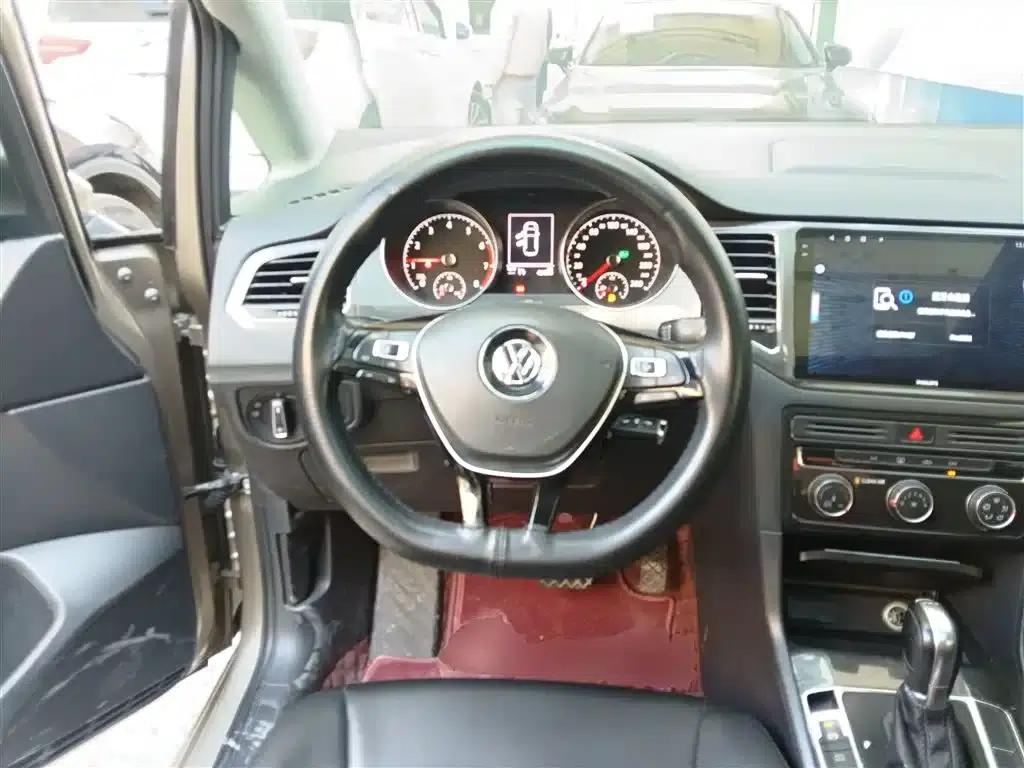 Golf Sportsvan 2018 230TSI Automatic Entry-Level — миниатюра 7