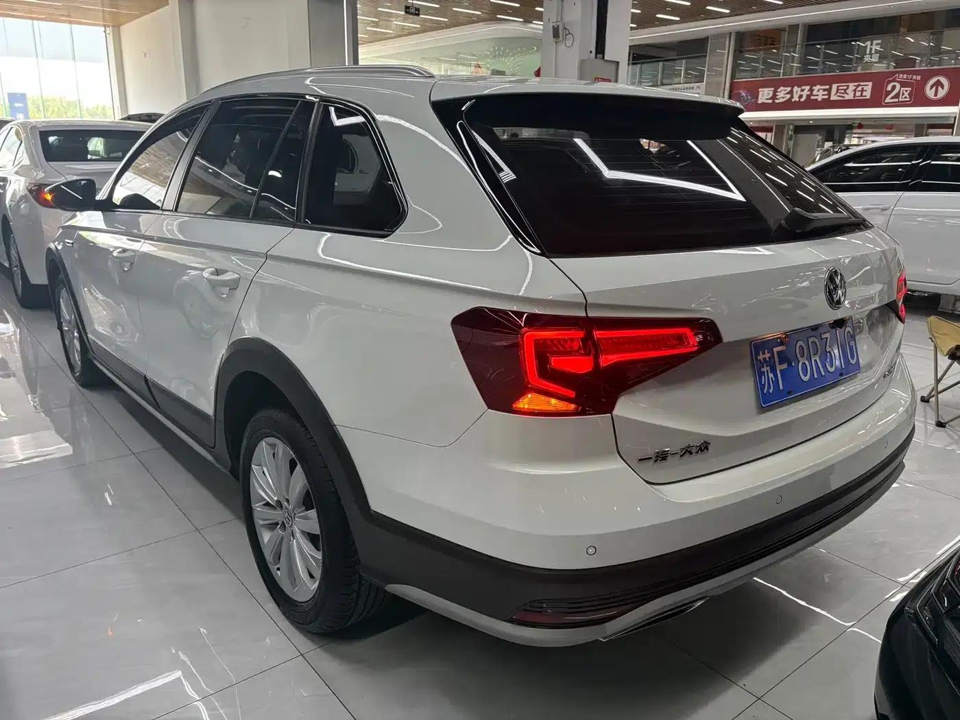 C-TREK 2018 1.5L Automatic Fashion Model — миниатюра 2