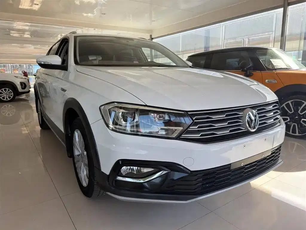 C-TREK 2018 1.5L Automatic Fashion Model — миниатюра 4