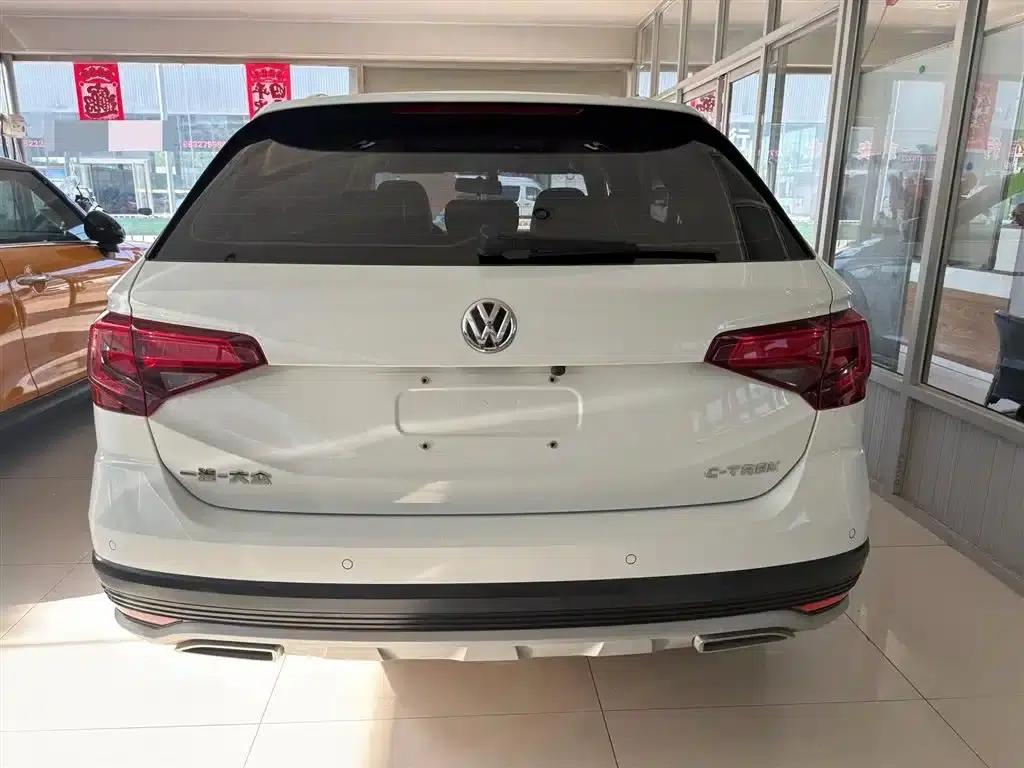 C-TREK 2018 1.5L Automatic Fashion Model — миниатюра 5
