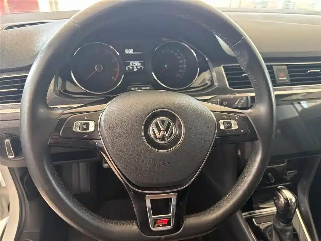 C-TREK 2018 1.5L Automatic Fashion Model — миниатюра 9