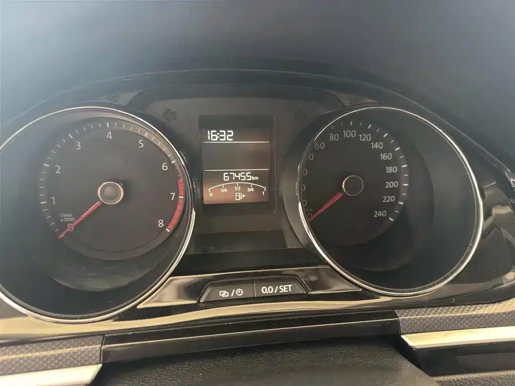 C-TREK 2018 1.5L Automatic Fashion Model — миниатюра 10