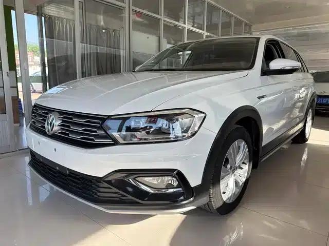 C-TREK 2018 1.5L Automatic Fashion Model