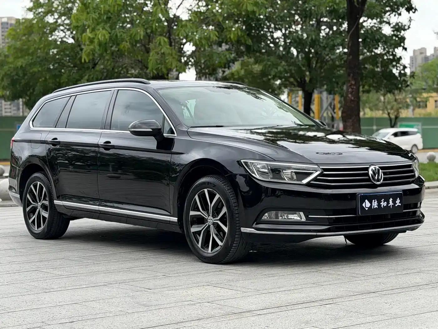 Passat Variant 2018 380TSI 2WD Comfortline — миниатюра 3