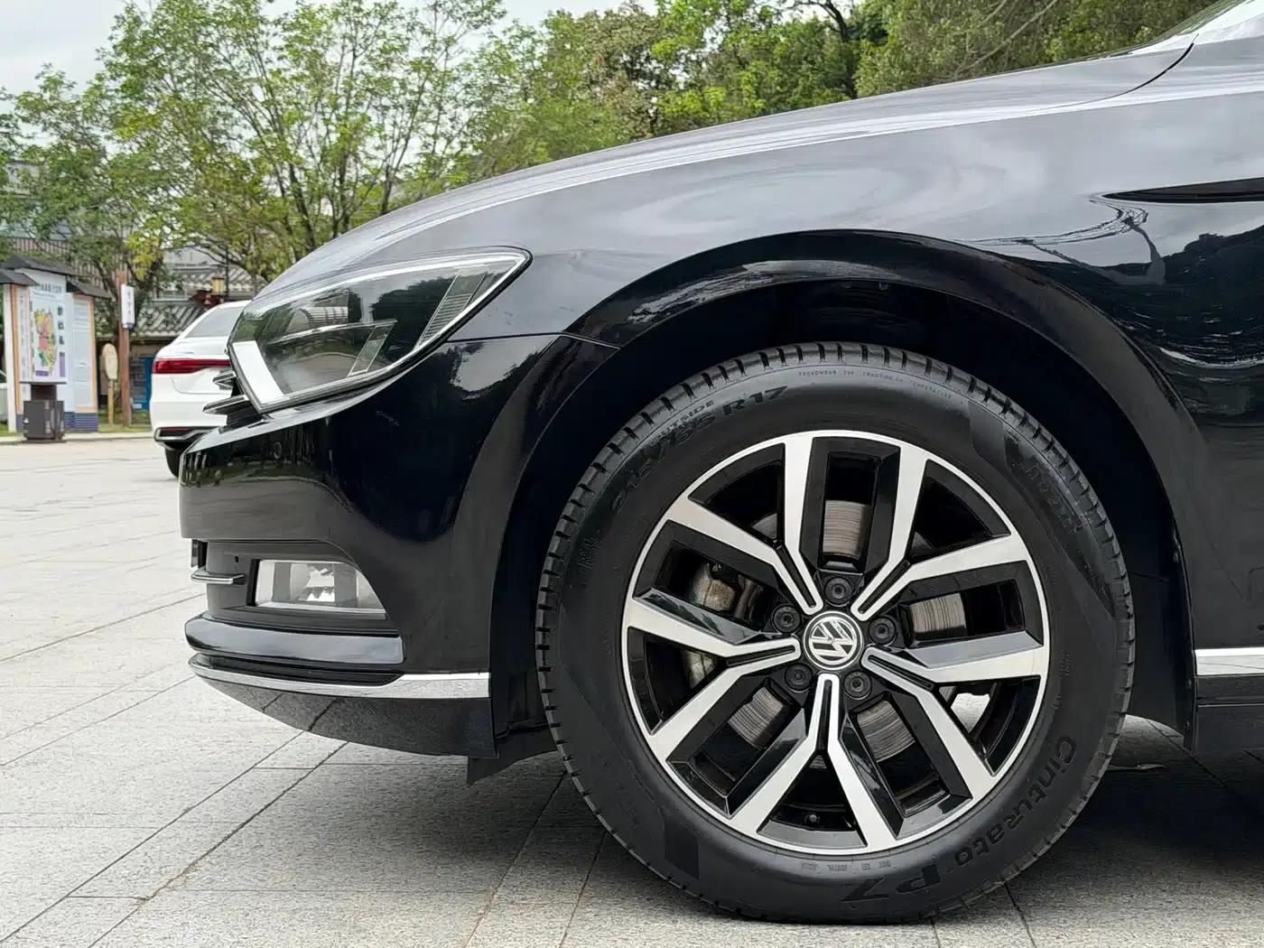 Passat Variant 2018 380TSI 2WD Comfortline — миниатюра 21
