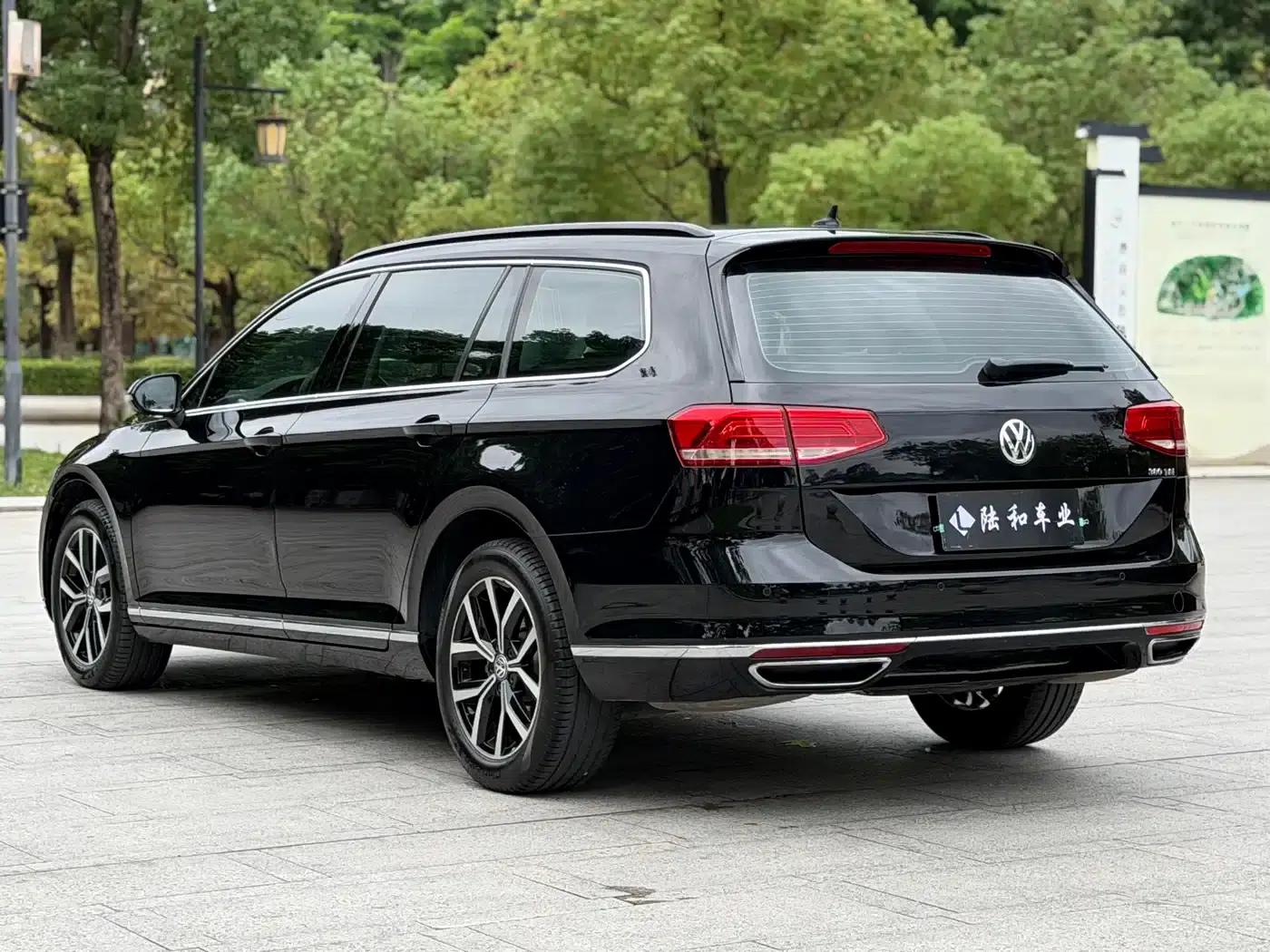 Passat Variant 2018 380TSI 2WD Comfortline — миниатюра 23