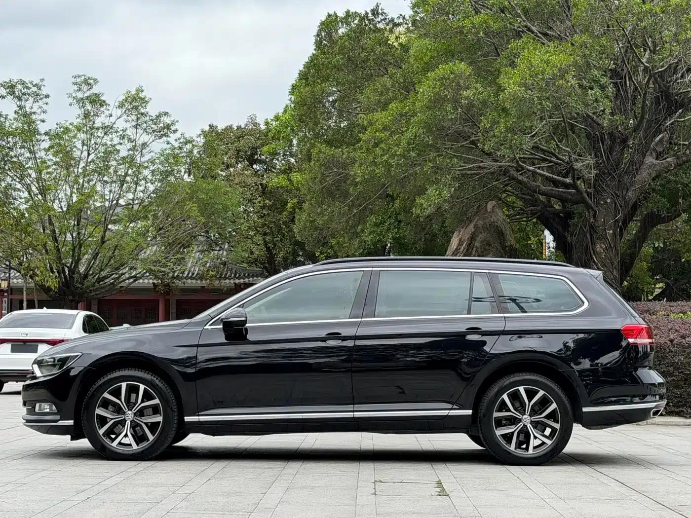 Passat Variant 2018 380TSI 2WD Comfortline — миниатюра 4