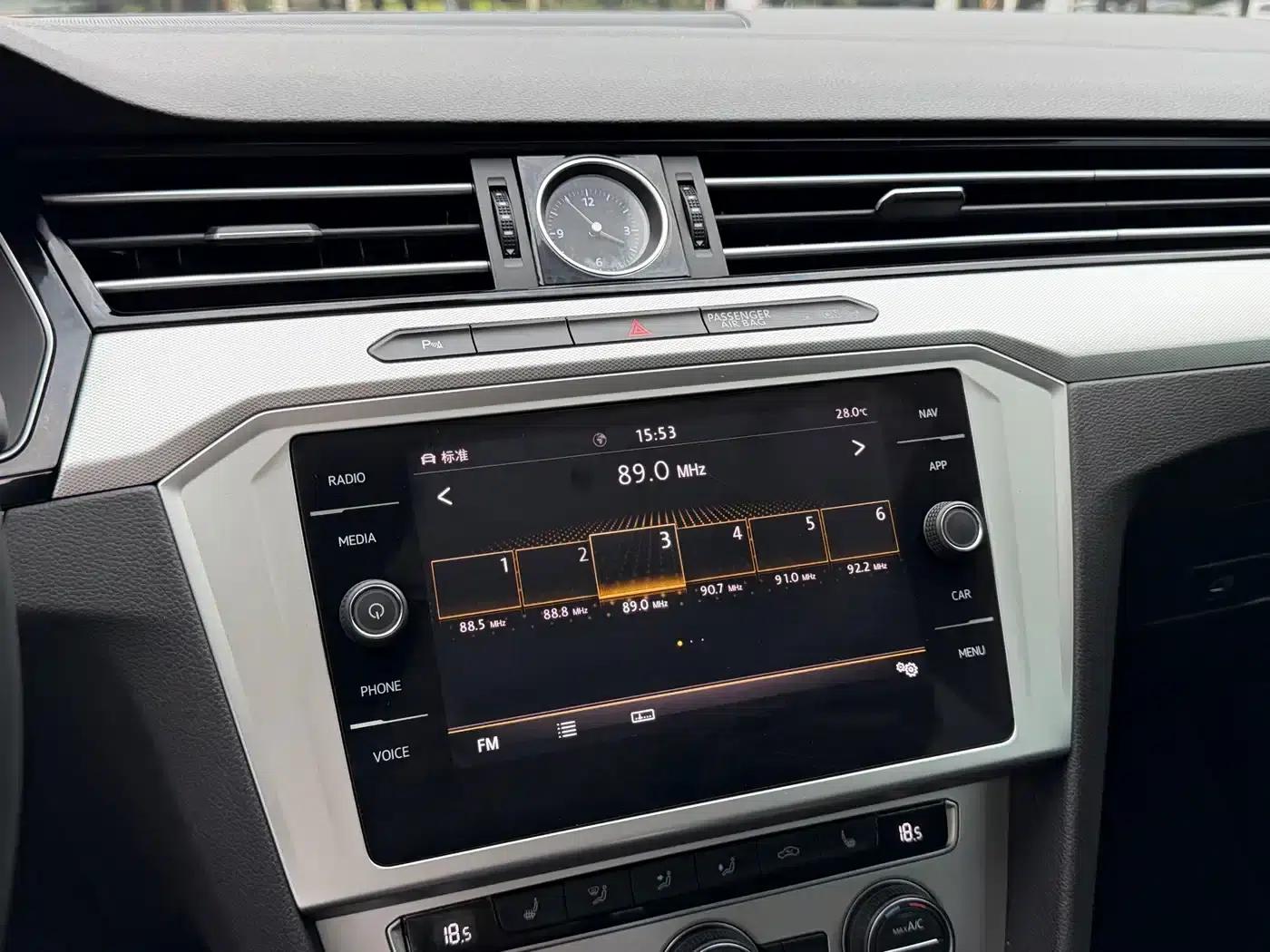 Passat Variant 2018 380TSI 2WD Comfortline — миниатюра 34