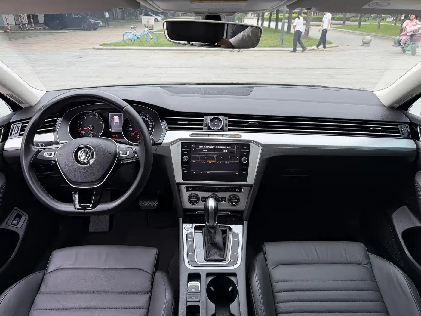 Passat Variant 2018 380TSI 2WD Comfortline — миниатюра 39