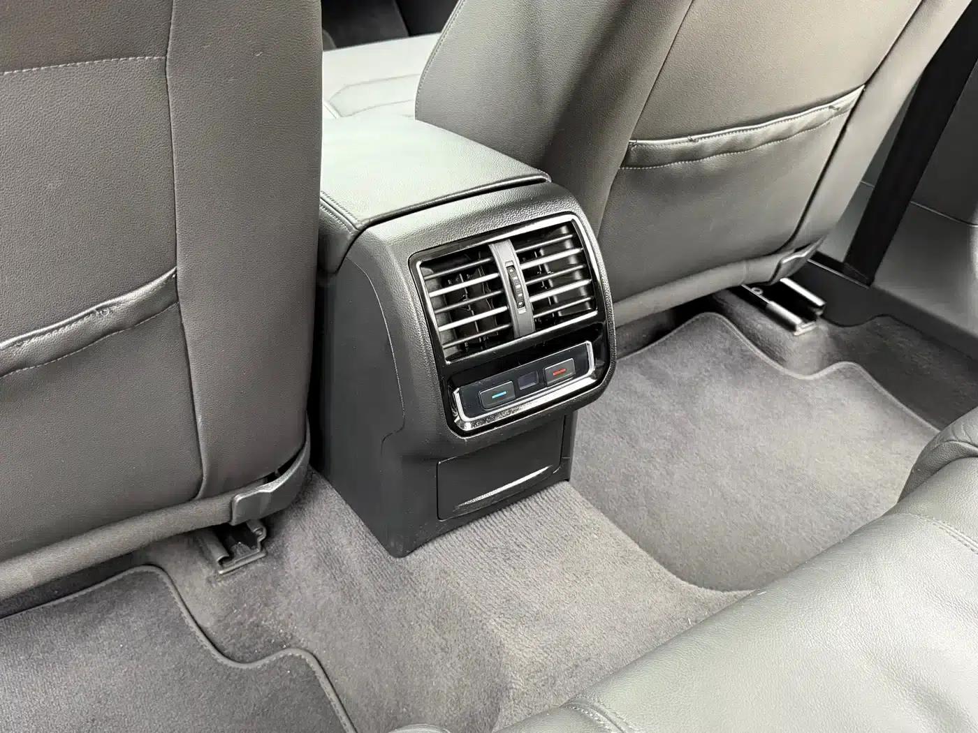 Passat Variant 2018 380TSI 2WD Comfortline — миниатюра 41