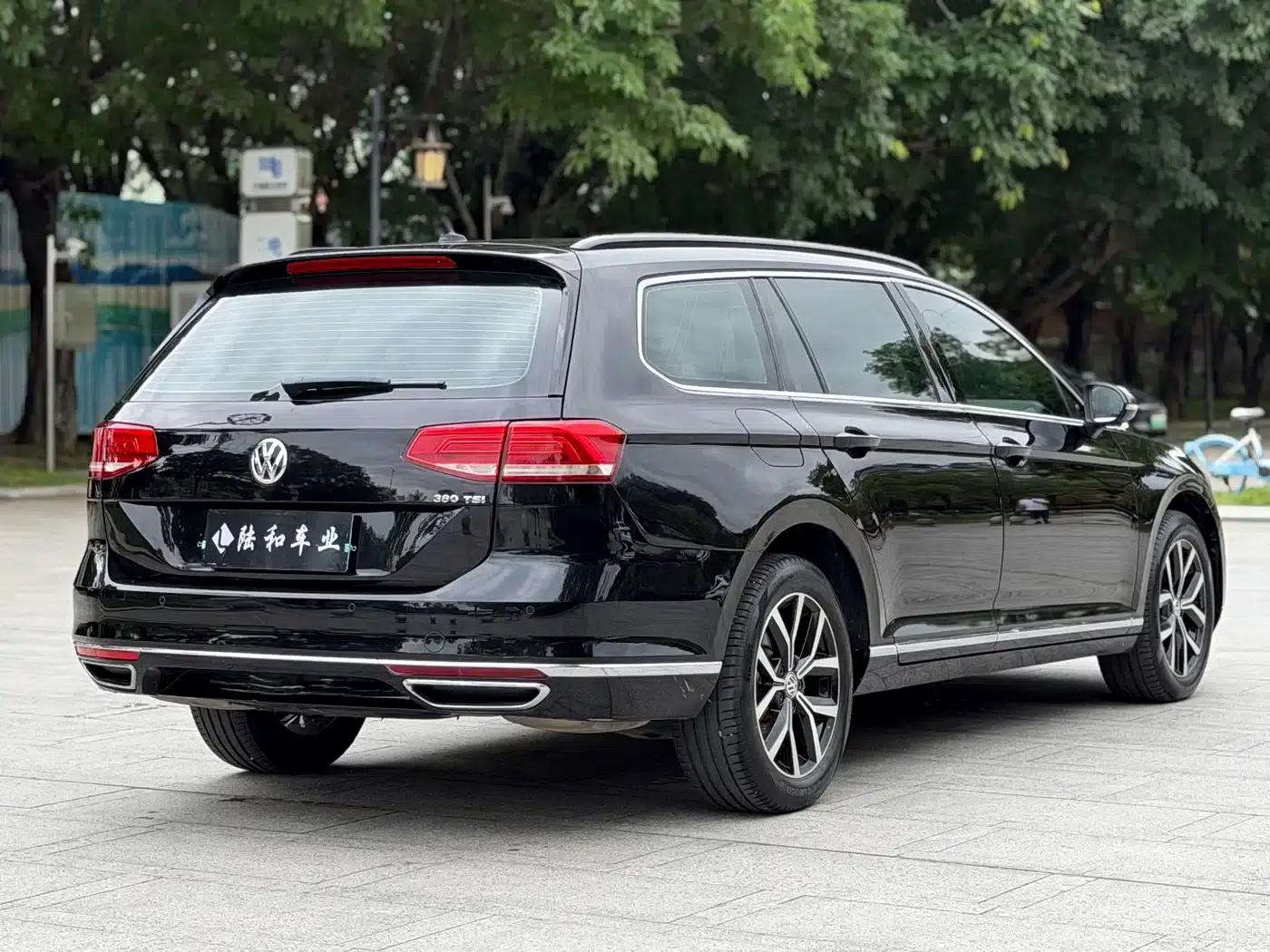 Passat Variant 2018 380TSI 2WD Comfortline — миниатюра 50