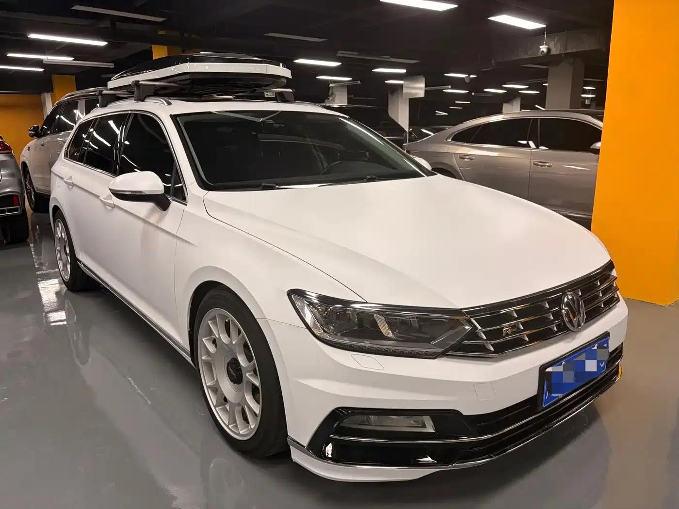 2016 Volkswagen Passat Variant 380TSI 2WD R-line — миниатюра 3