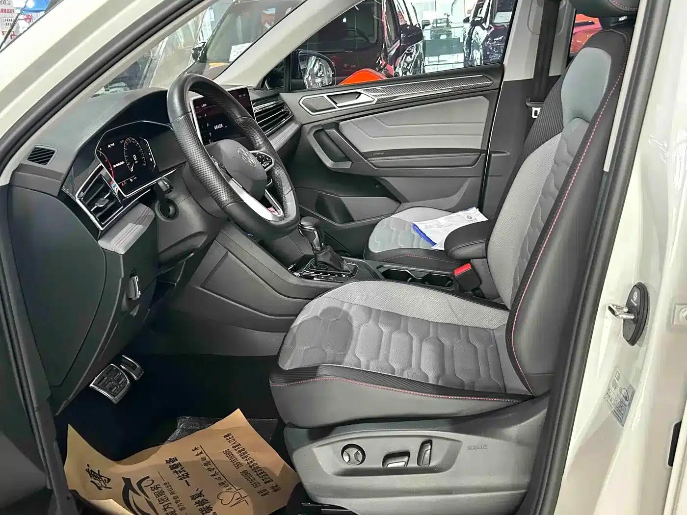 Tiguan X 2022 330TSI 2WD Flagship Edition — миниатюра 13
