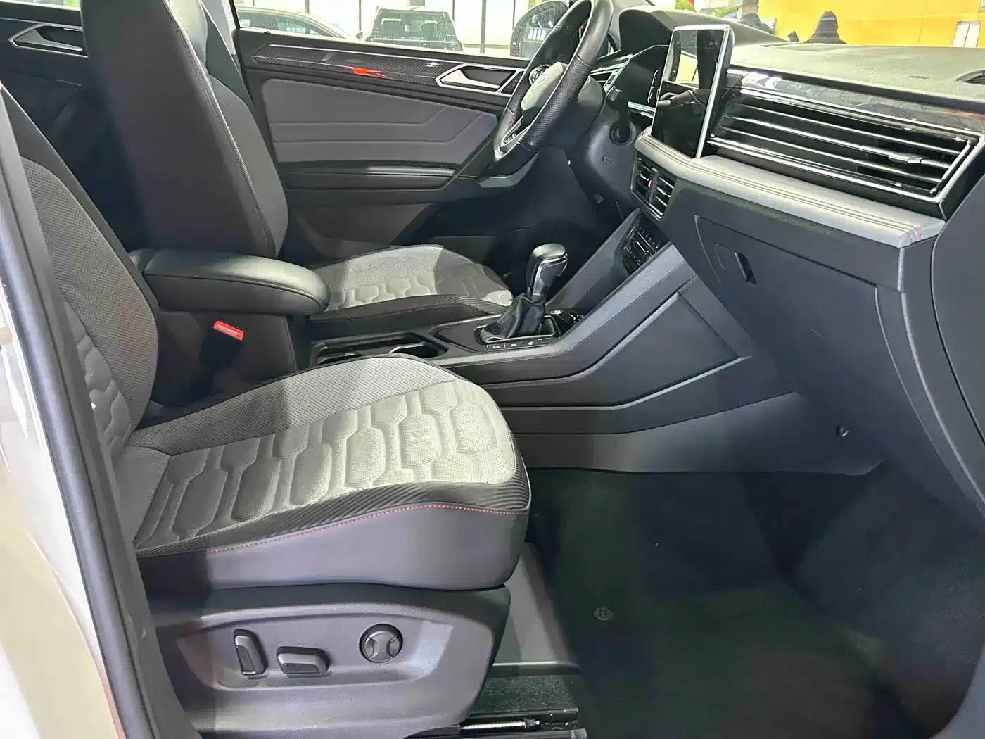 Tiguan X 2022 330TSI 2WD Flagship Edition — миниатюра 15