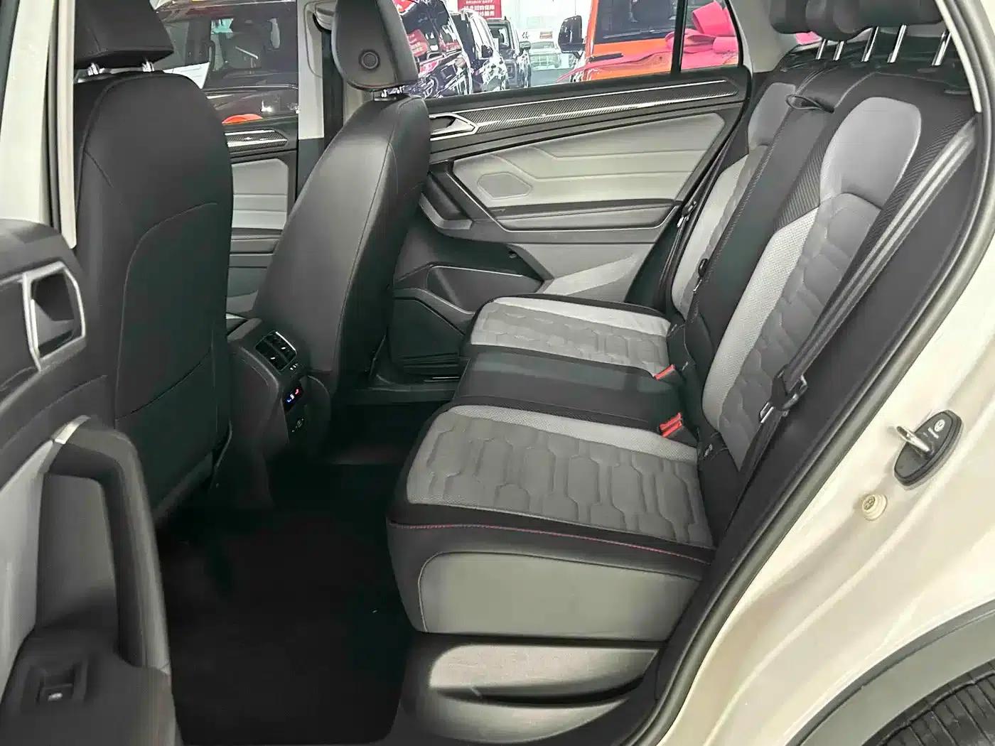 Tiguan X 2022 330TSI 2WD Flagship Edition — миниатюра 6