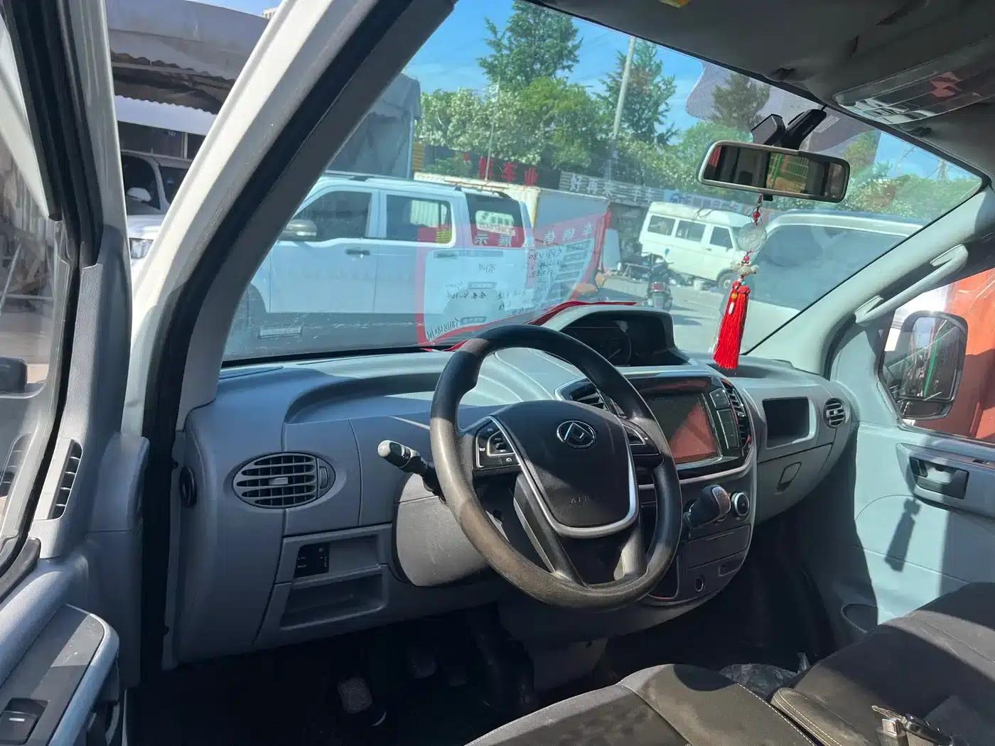 Xintu V80 2021 2.0T PLUS Manual All-Rounder Long Wheelbase Mid-Roof 6/7/8/9 Seats — миниатюра 8