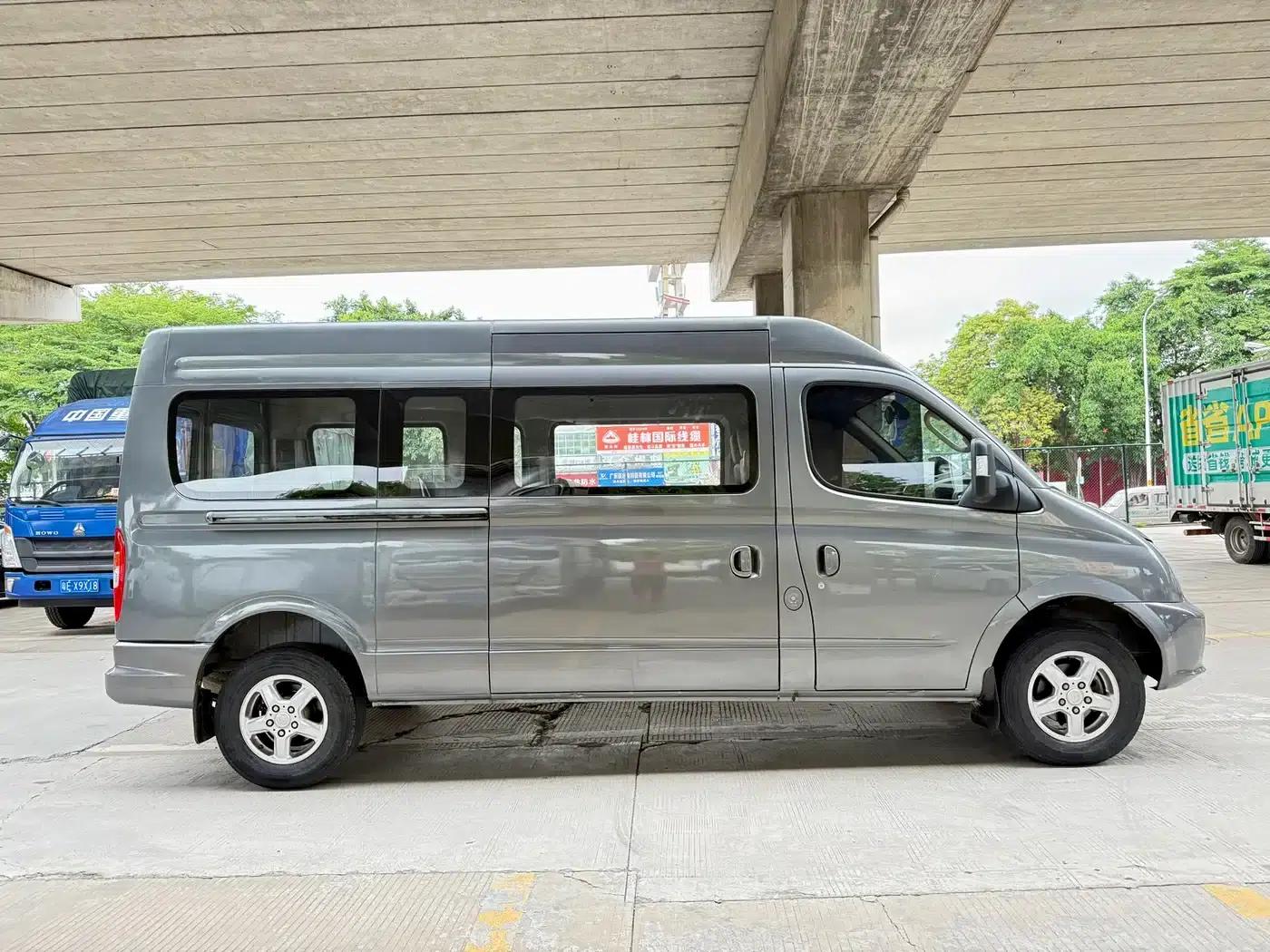 Xintu V80 2016 Model 2.5T AMT Aoyuntong National V Long Wheelbase Mid-Roof 7 Seats — миниатюра 4