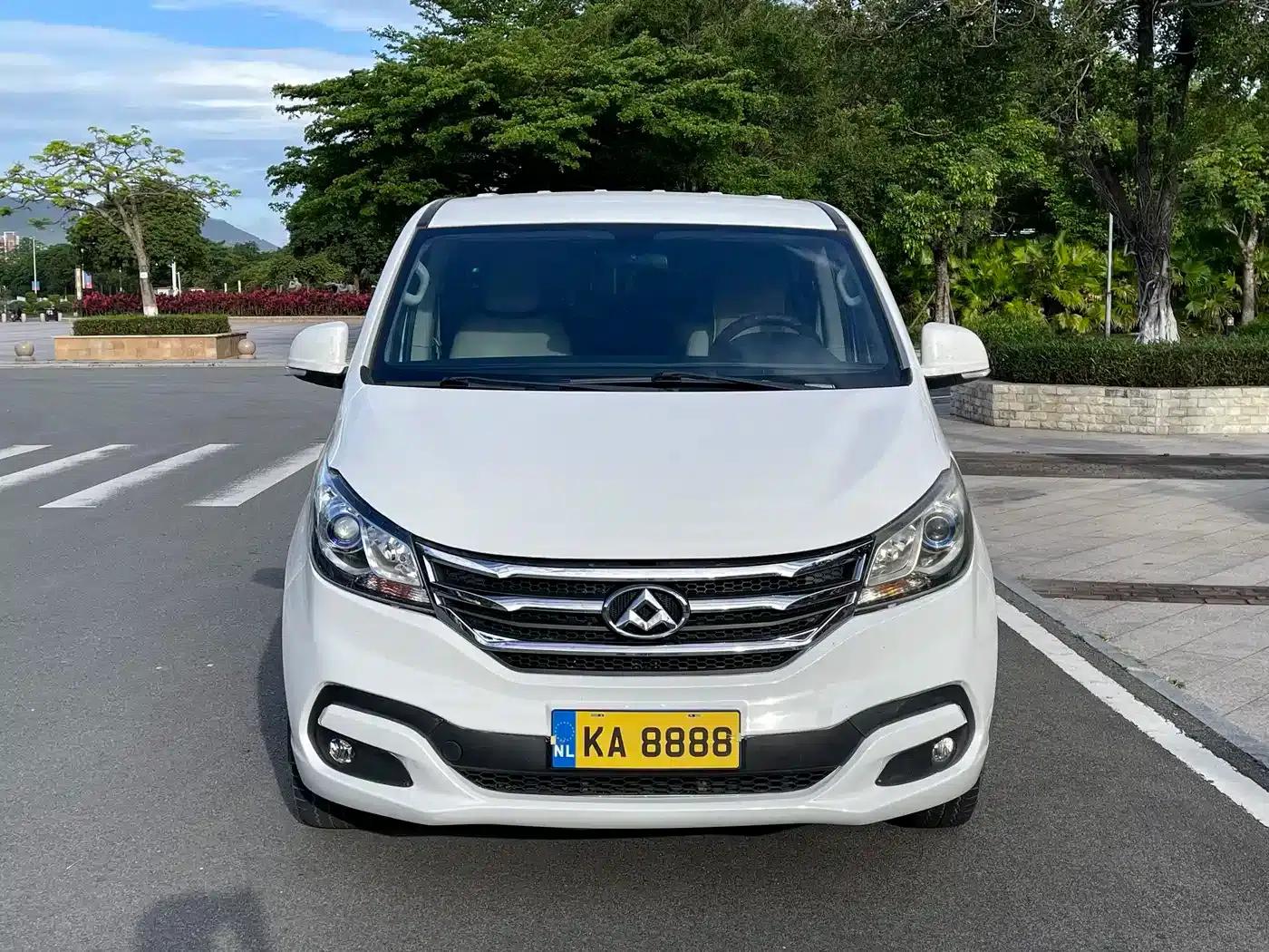 Maxus G10 2014 2.0T Automatic Luxury Executive Edition — миниатюра 2