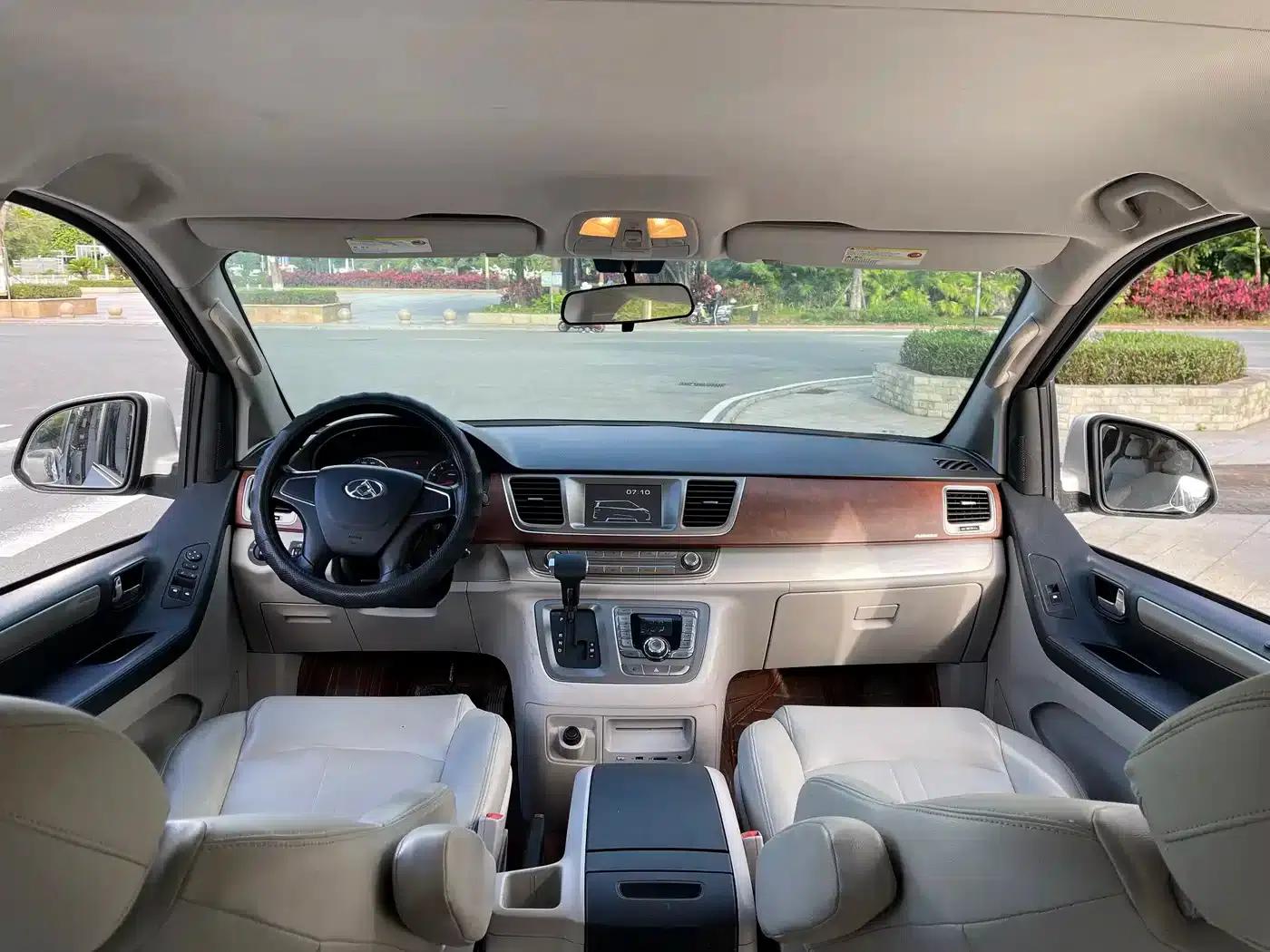 Maxus G10 2014 2.0T Automatic Luxury Executive Edition — миниатюра 5