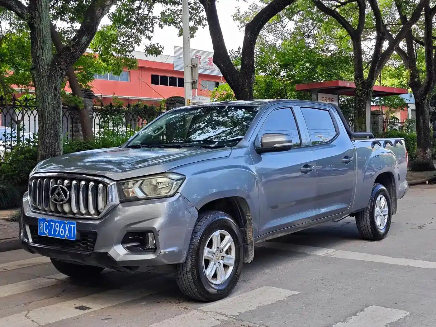 Maxus T60 2022 5th Anniversary Edition 2.0T Diesel Manual 2WD High Chassis Comfort Version Long Box — миниатюра 1