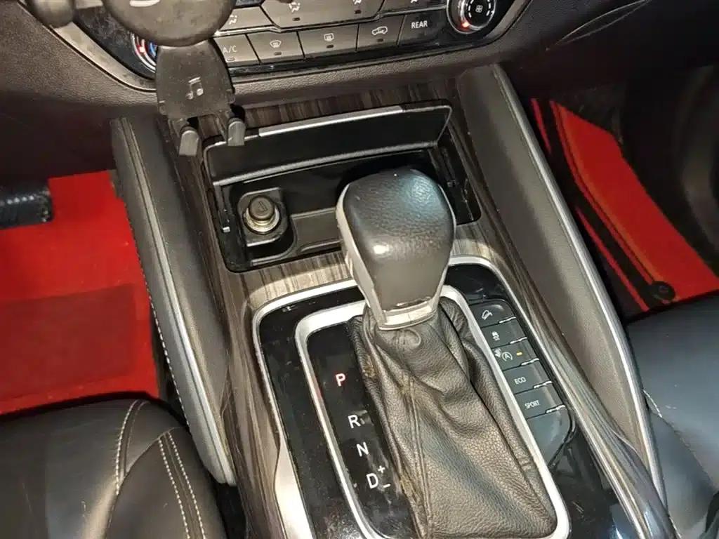 SAIC MAXUS D90 2017 2.0T Automatic 2WD Mercury Basic Edition — миниатюра 14