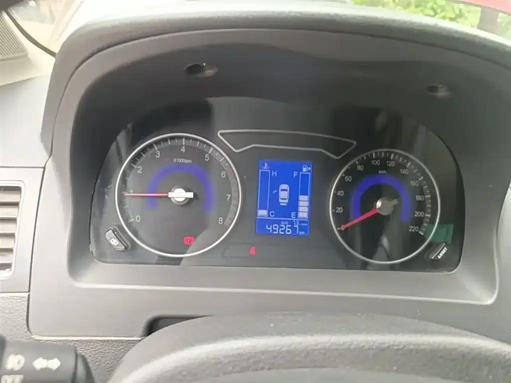 Jingyi X3 2016 1.5L Comfort Model — миниатюра 12